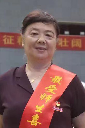 沈慧君形象照.jpg