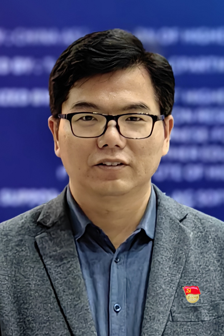 张杰.jpg
